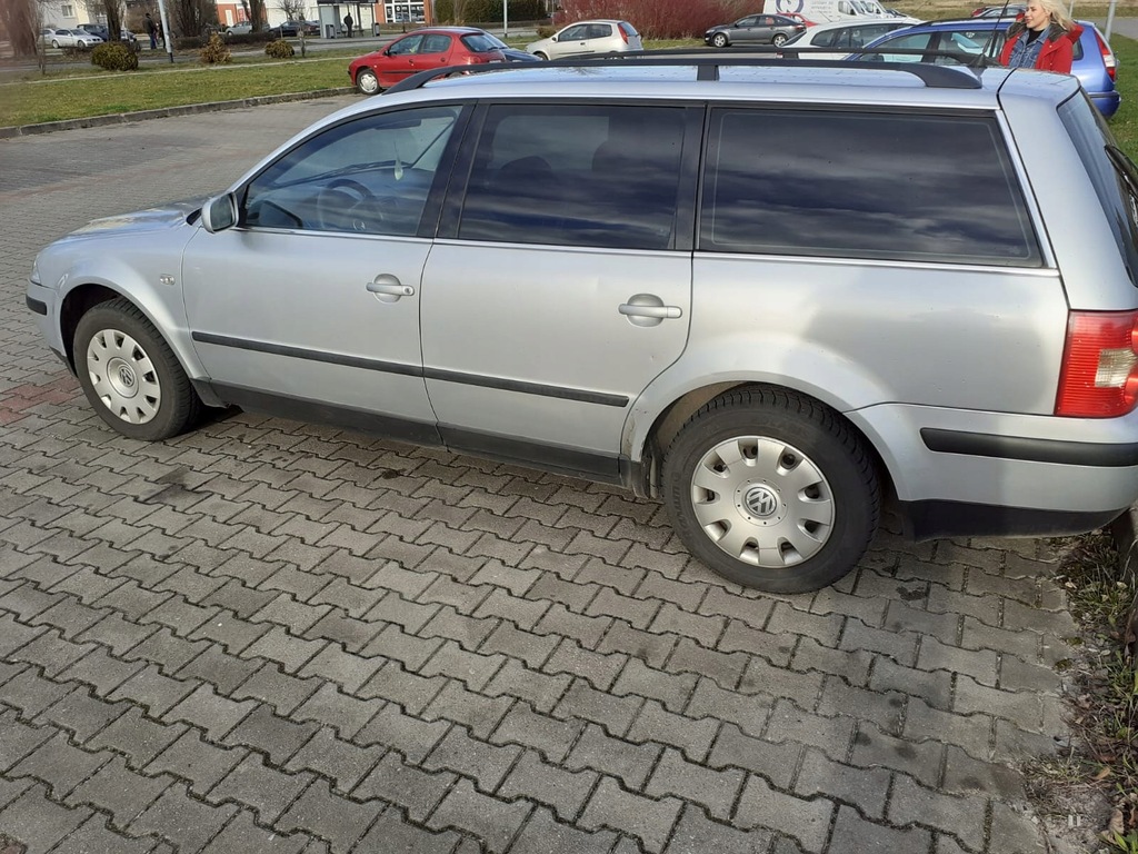 VW PASSAT 1.9 TDI stan DOBRY 9025271891 oficjalne