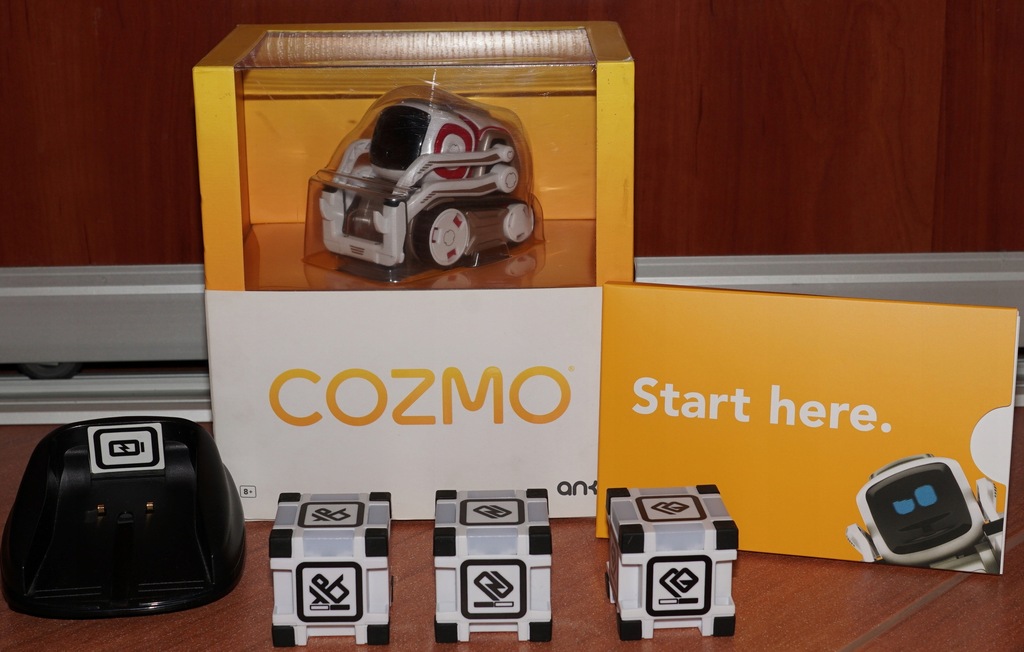 ANKI COZMO Robot