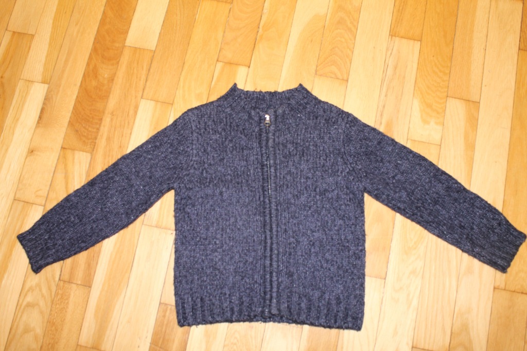 Sweter chłopięcy r 104/116