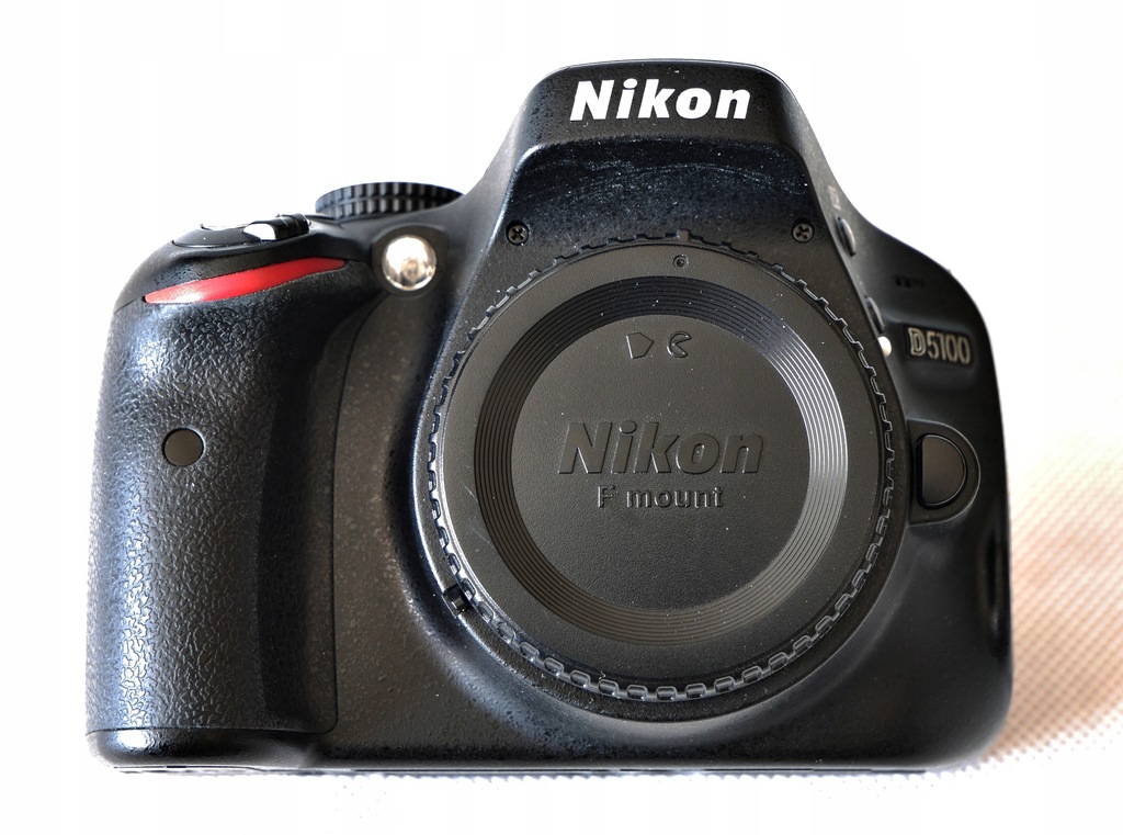 Lustrzanka Nikon D5100 (body), 2 x akumulator, wężyk - 5 501 zdjęć