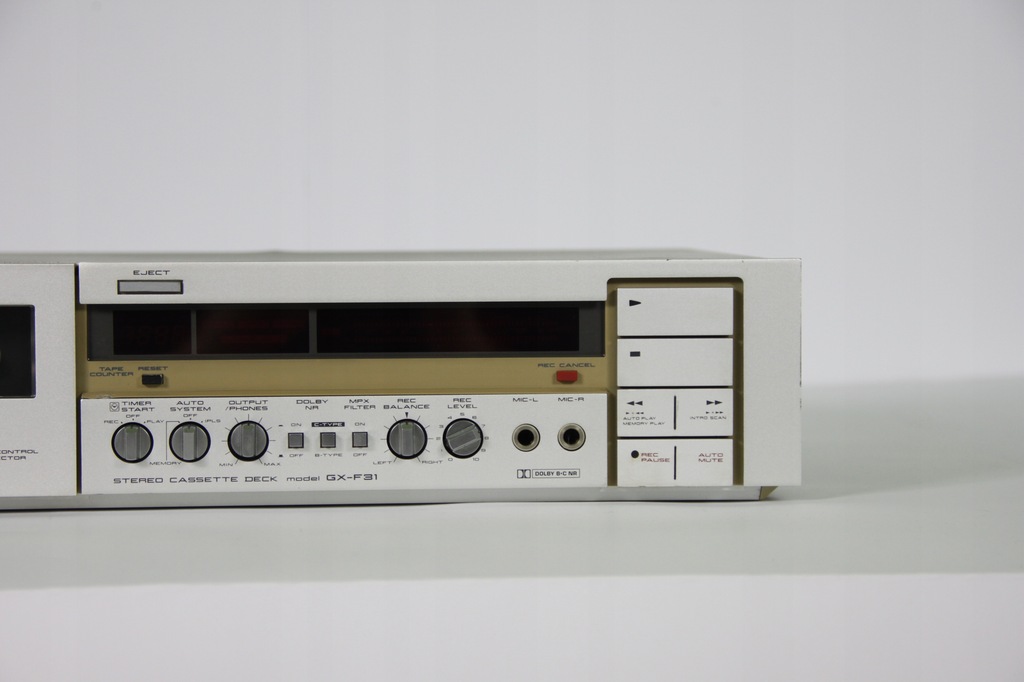 AKAI GX-F31 カセットデッキ AKAI GX-F31 カセットデッキ AKAI GX-F31 Direct Drive Stereo