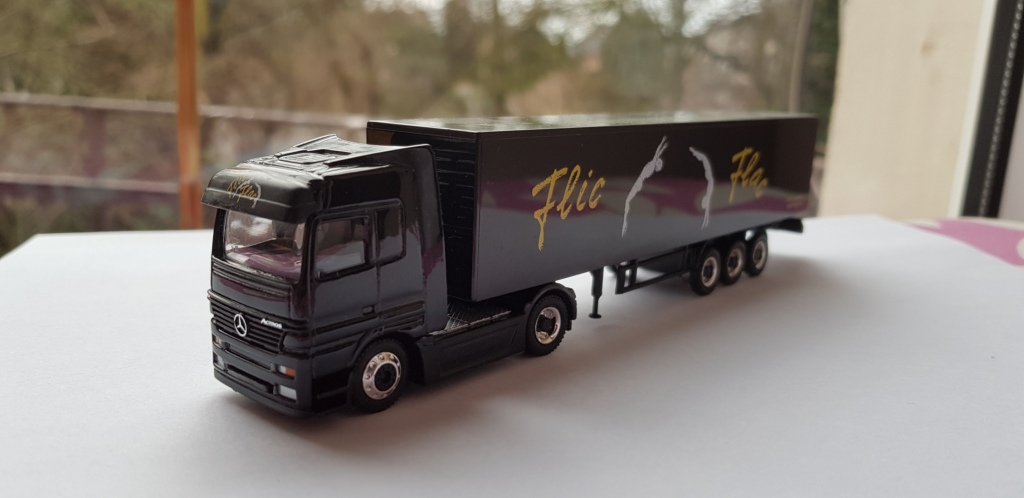 MERCEDES ACTROS  1:87