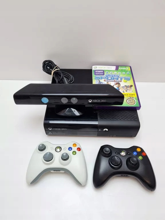 KONSOLA XBOX 360 250GB 2 PAD KINECT GRA