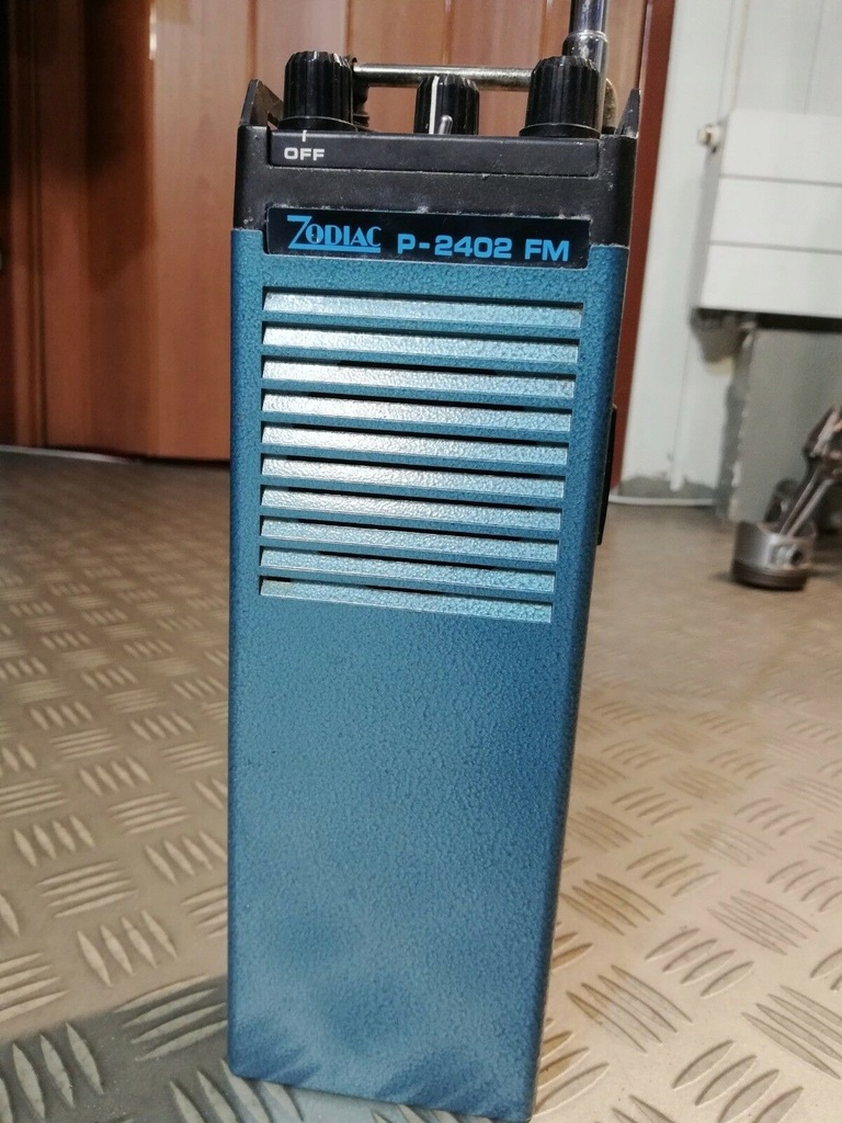 Stare przenośne radio CB marki Zodiac P-2402 FM