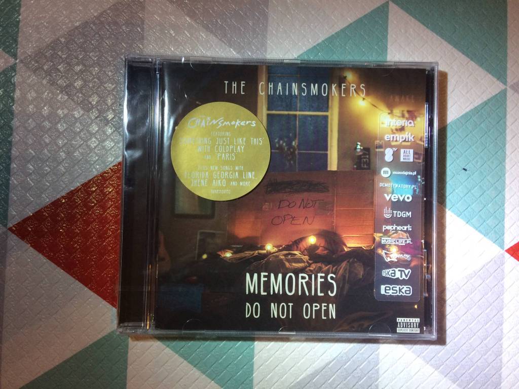 The Chainsmokers - Memories do not open