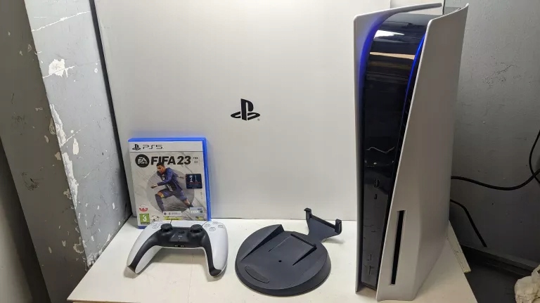 KONSOLA PS5 PLAYSTATION 5 Z NAPĘDEM +FIFA 23 *PUDEŁKO