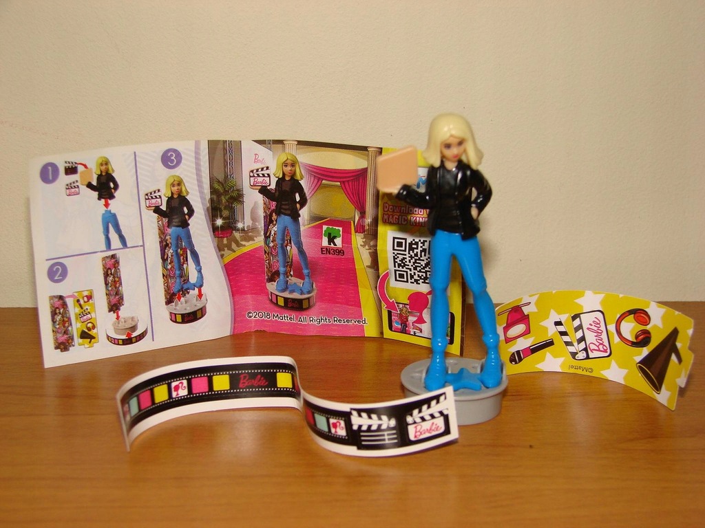 NOWA figurka kinder Barbie ( 2 ) + karteczka