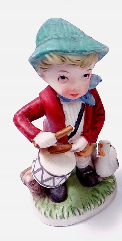 Porcelanowy chłopiec z bębnami (bębniarz)
