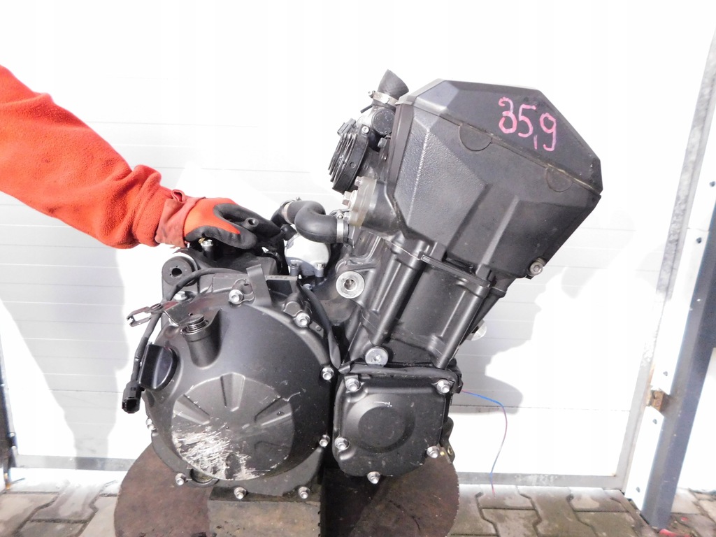 KAWASAKI Z750 07-11 SILNIK