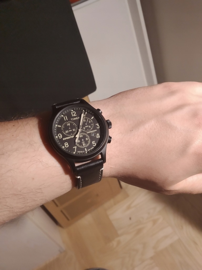 Czarny Zegarek Timex TW4B09100