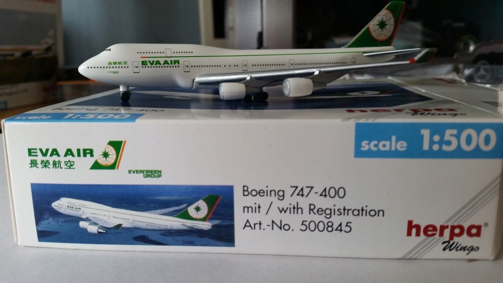 Купить 1:500 Боинг 747-400 EVA AIR Herpa: отзывы, фото, характеристики в интерне-магазине Aredi.ru