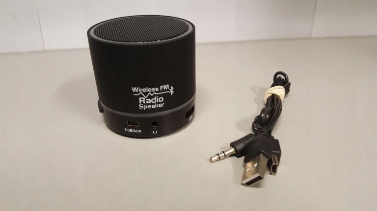 wireless fm radio speaker ee5889