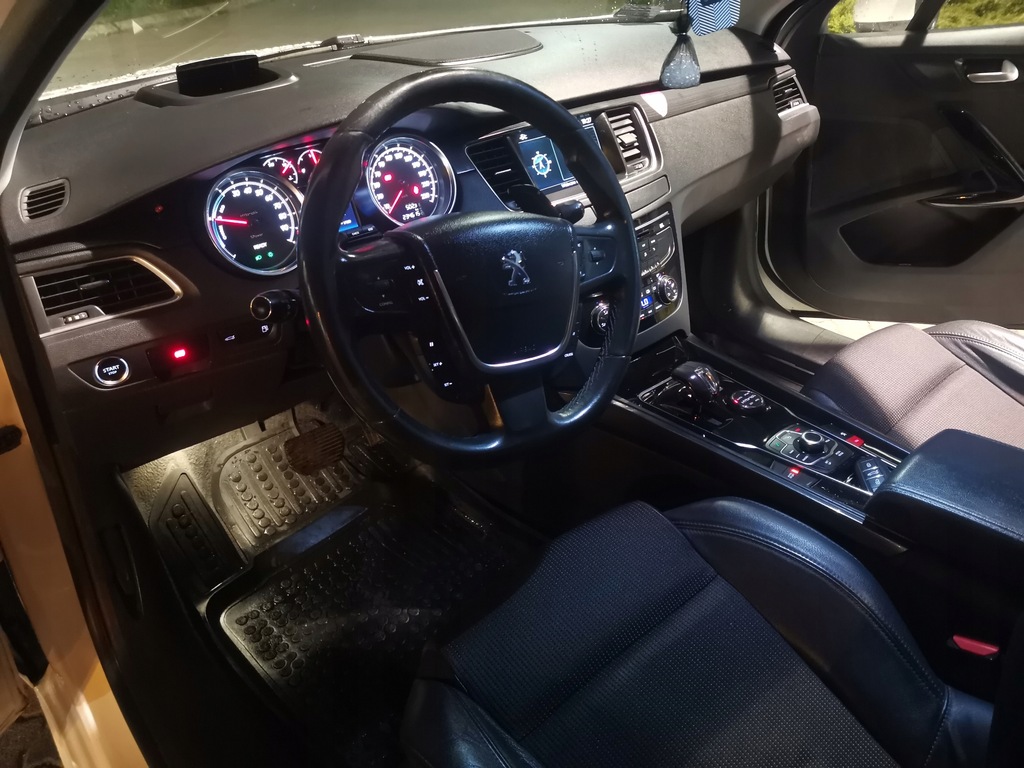 Купить PEUGEOT 508 2.0HDi Hybrid4 200КМ СУПЕРОБОРУДОВАНИЕ: отзывы, фото, характеристики в интерне-магазине Aredi.ru