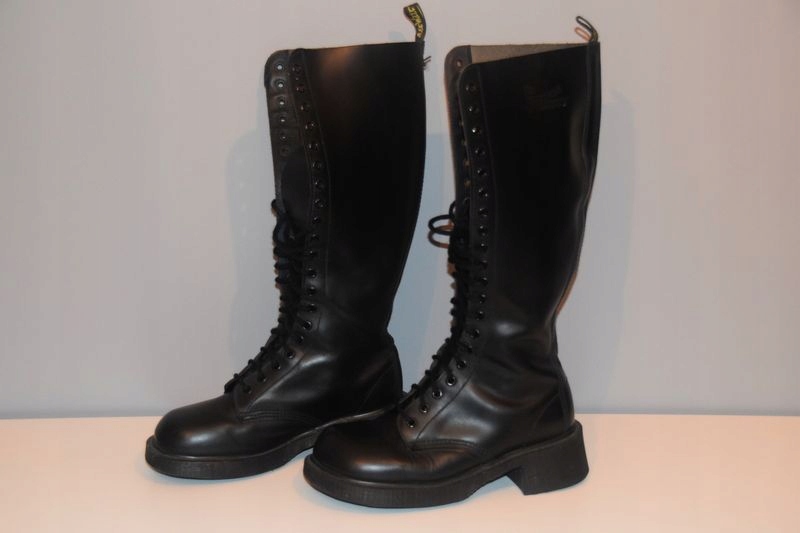 doc martens 1420