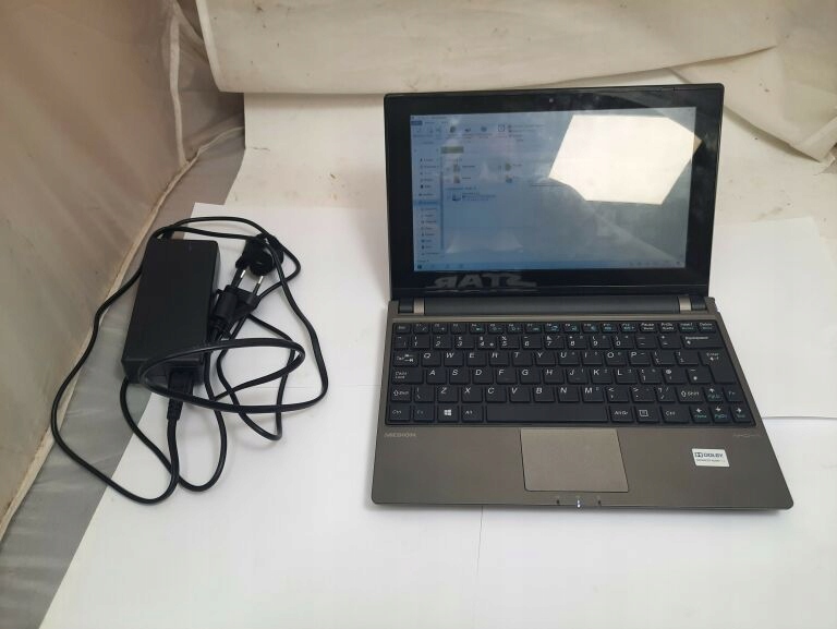 NETBOOK MEDION E1317 4GB RAM 500GB HDD