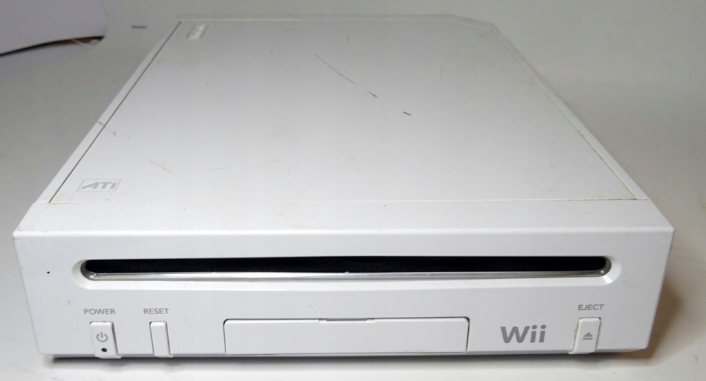 konsola Nintendo Wii biala RVL-101(EUR) sama konsola nie uruchamia sie