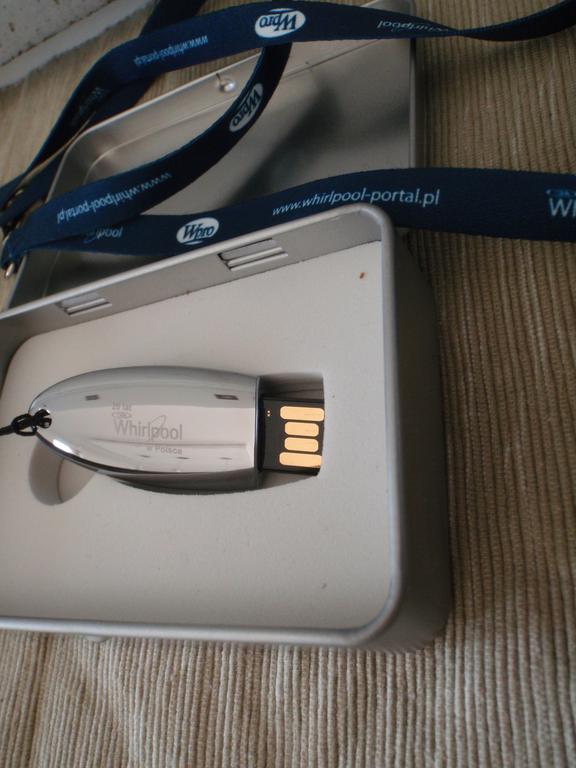 WHIRLPOOL USB - PENDRIVE 25 LECIE