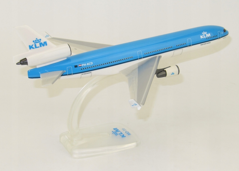 Купить Модель самолета McDonnell Douglas MD-11 KLM 1:200: отзывы, фото, характеристики в интерне-магазине Aredi.ru