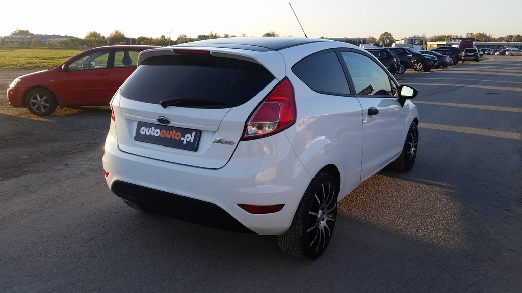 FORD FIESTA 2014r*Biały z czarnym dachem 7208044369