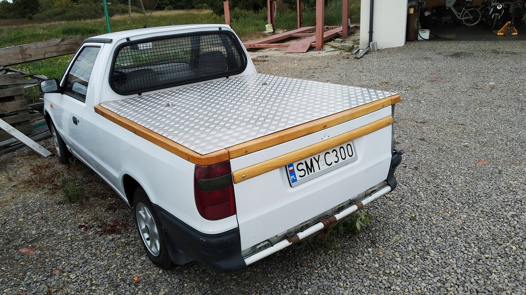 SKODA FAVORIT pick-up (787) 1.3 54 KM