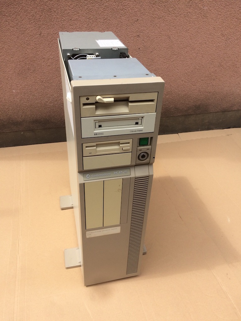 COMMODORE PC 60 III