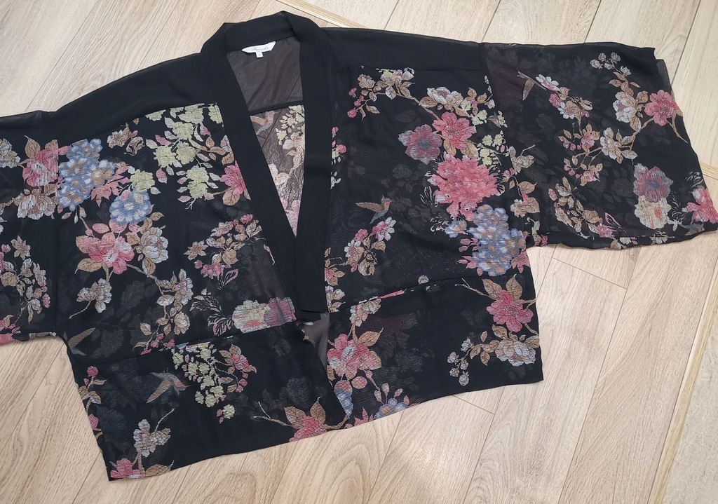 Narzuta typu kimono kwiaty japonia M 38 czarna