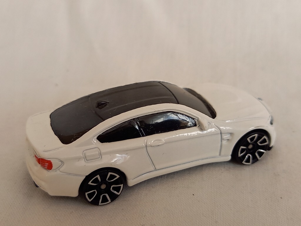 Hot Wheels BMW M4 ホワイト Q. Hot Wheels BMW M4 WHITE - 11376549494 - oficjalne