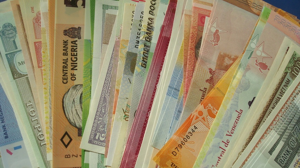 Купить Банкноты мира x 100 UNC каждая разные: отзывы, фото, характеристики в интерне-магазине Aredi.ru