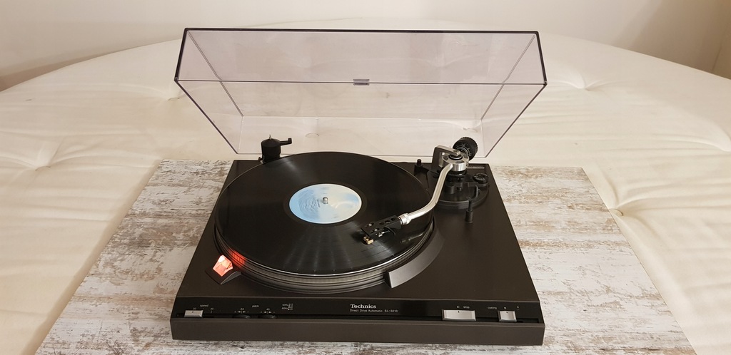 TECHNICS SL-3210 Direct Drive Automatic Japan.