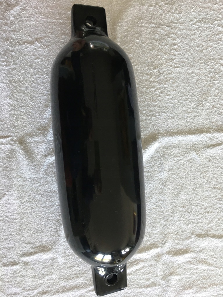 Odbijacz jachtowy 15x51 cm Czarny