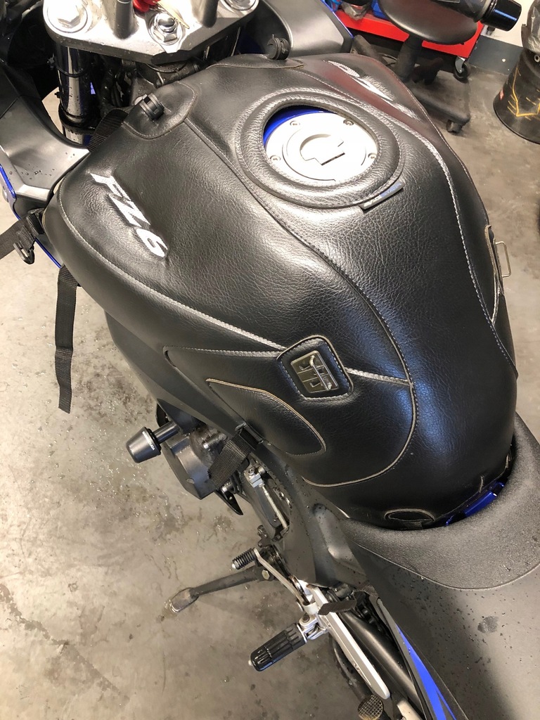Yamaha FZ6 Fazer Bagster pokrowiec na bak osłona 8800434139