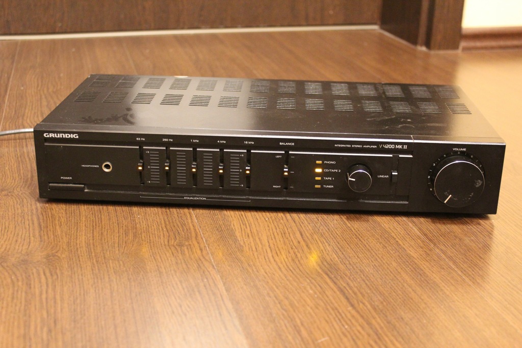 GRUNDIG V 4200 MK II Kompaktowy Wzmacniacz POLECAM