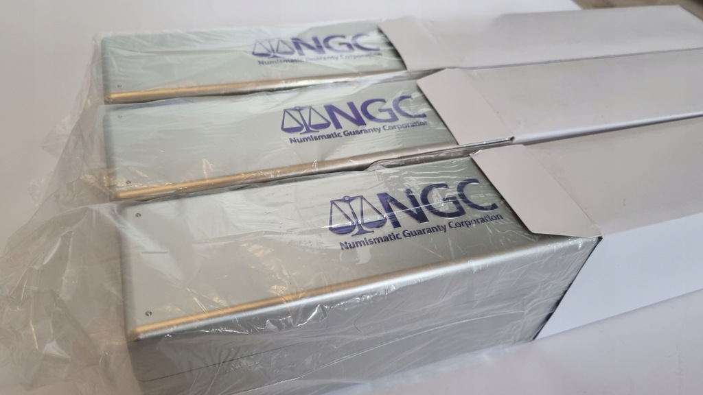 3x NOWE Pudełko NGC Display Silver Box (20 slabów Standard)