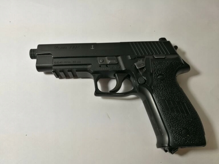 WIATRÓWKA SIG SAUER P226 4,5MM