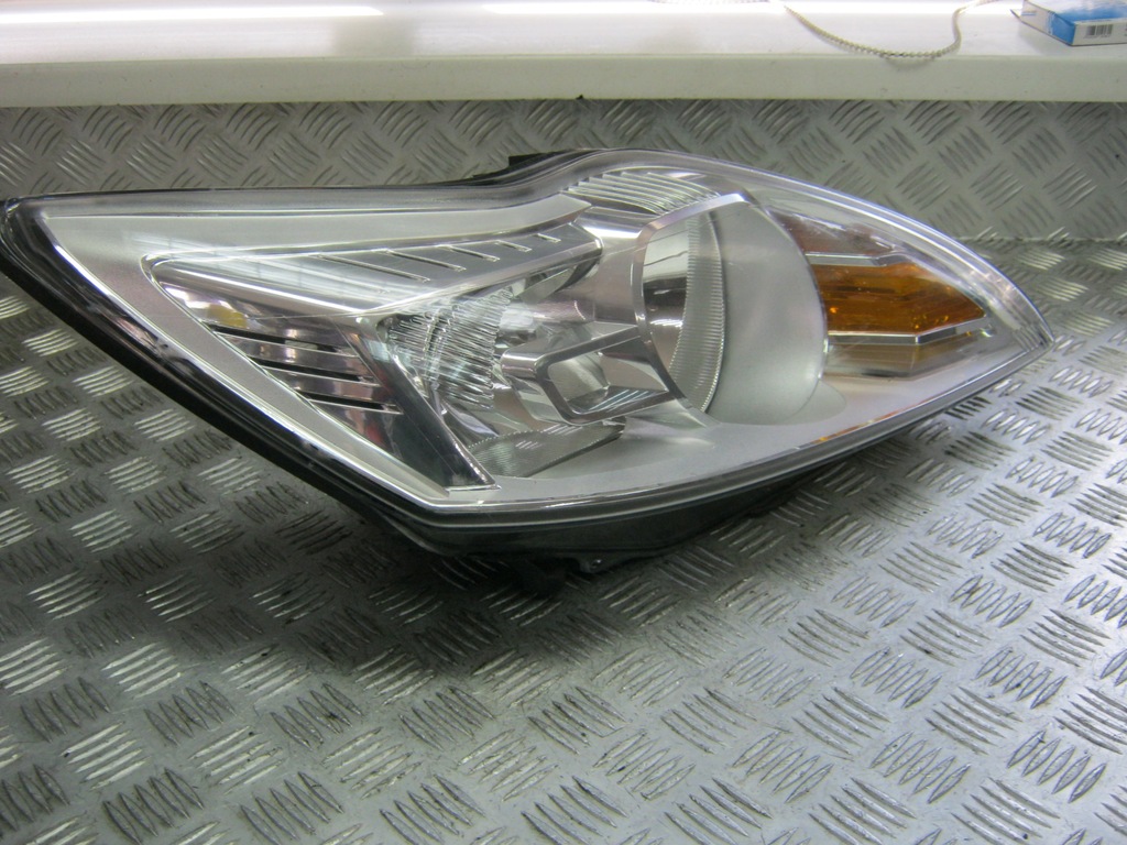 Reflektor prawy Lampa Ford Focus MK2 Lift 0810