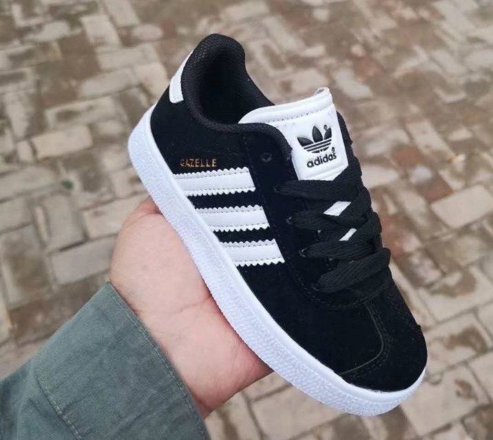 adidas gazelle 32