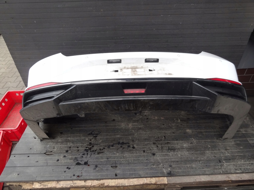 HYUNDAI ELANTRA VII 2021 SEDAN ZDERZAK TYLNY KOMPLETNY Z BELKA ORYGINAL