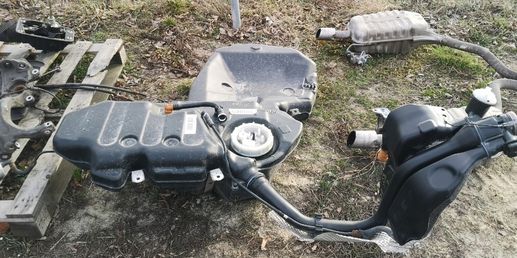 Kompletny Zbiornik Paliwa Audi A4 B6 B7 1 8t 2 4 7935663070 Oficjalne Archiwum Allegro