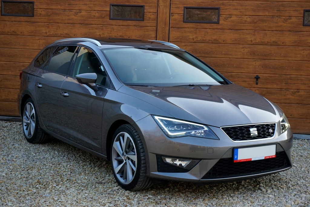 Купить *ОБРАЗЦОВЫЙ* SEAT LEON *ST-FR* ПОЛНАЯ МАТРИЦА, ПАНОРАМА: отзывы, фото, характеристики в интерне-магазине Aredi.ru