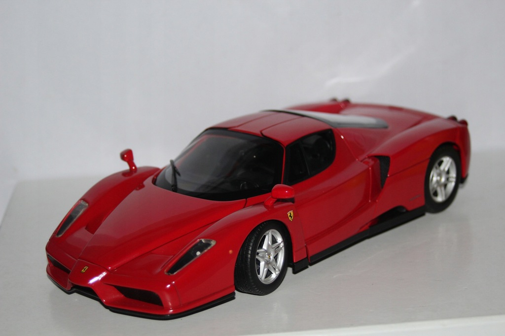 HOT WHEELS FERRARI ENZO 1/18 - 13280687113 - oficjalne archiwum