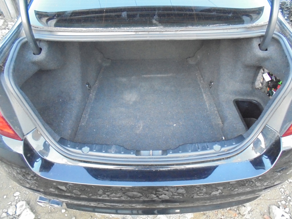 BMW F10 BOCZKI TAPICERKA BAGAŻNIKA 9075825971 oficjalne