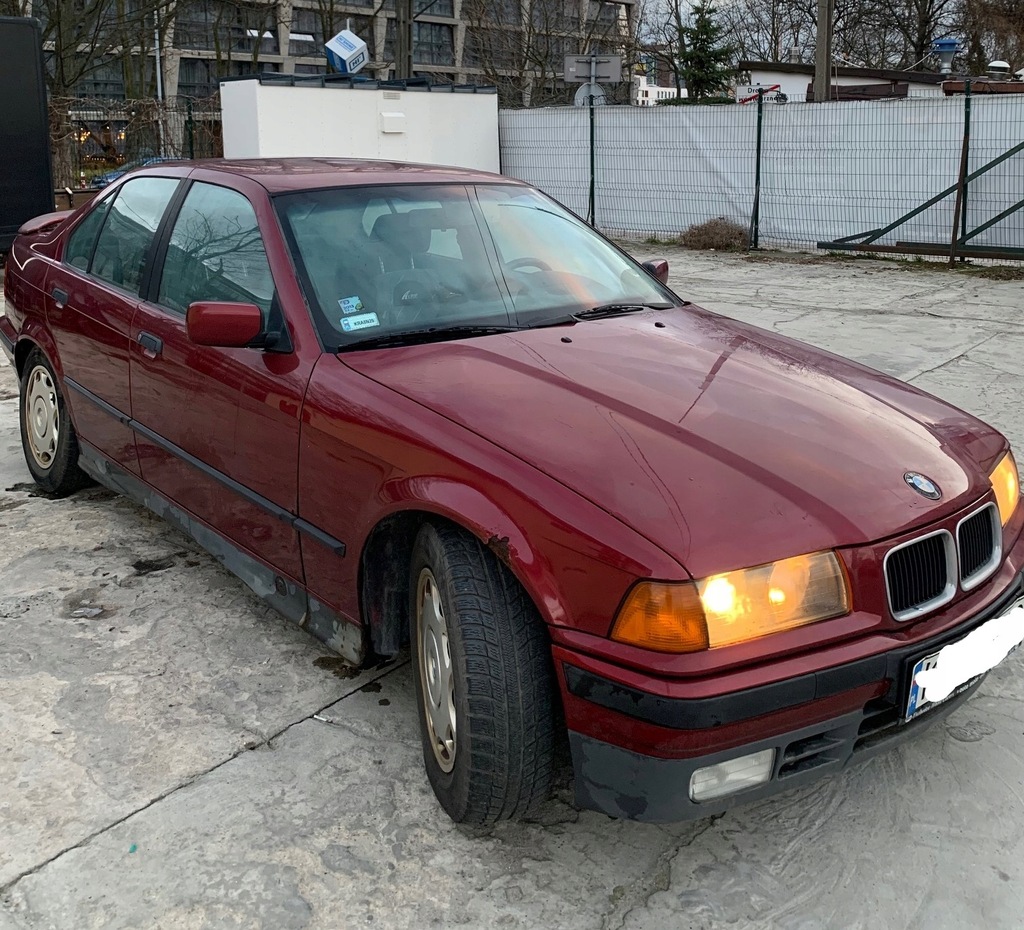 BMW 3 (E30) 316 i 100 KM