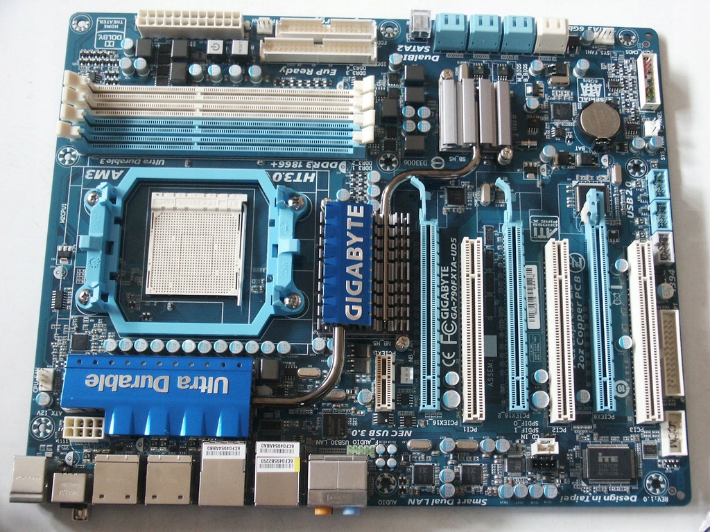 Płyta Główna Gigabyte GA790FXTAUD5 AM3/DDR3 USB3 9018160978