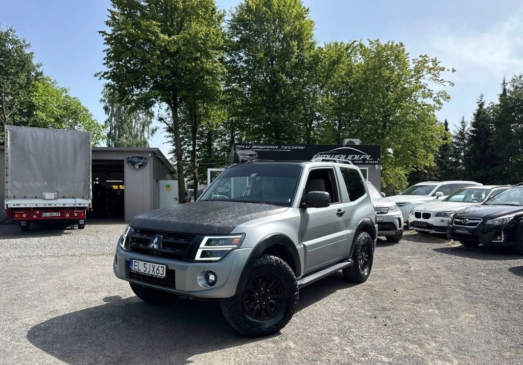 Mitsubishi Pajero Automat LED JDM Tuning Dubai...