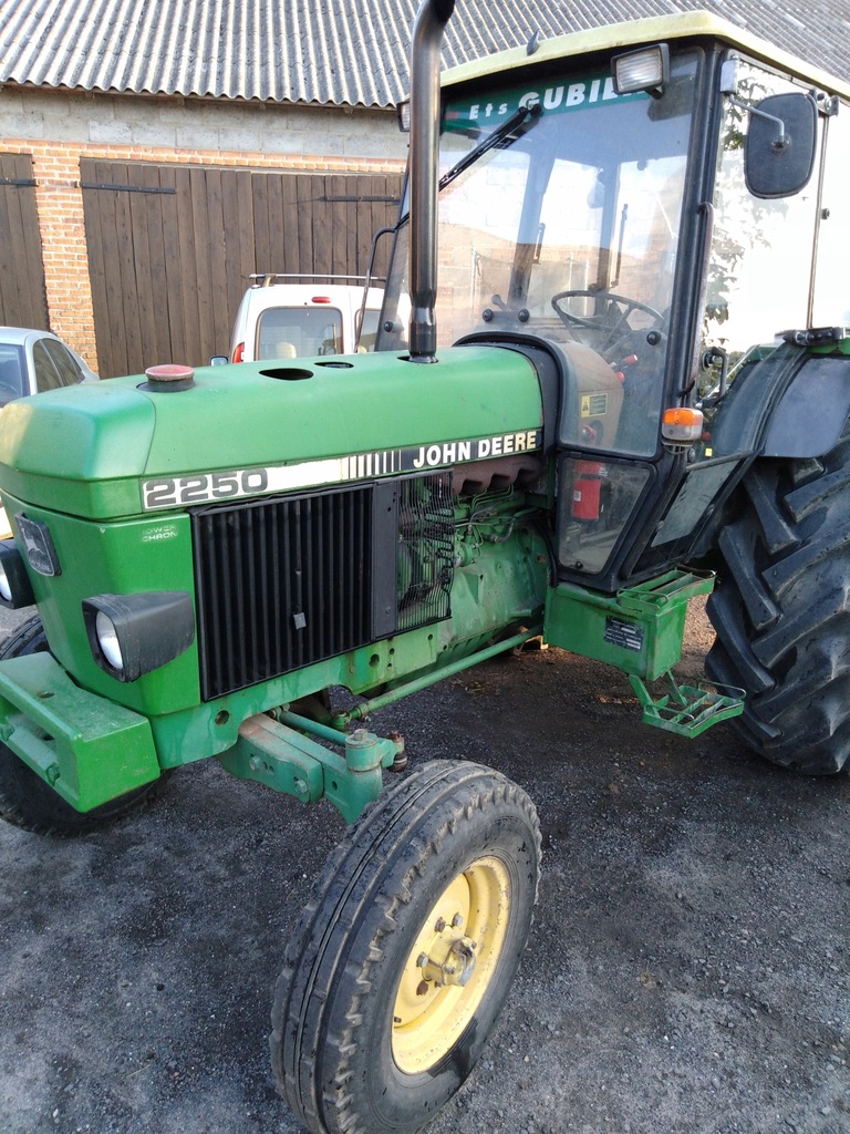 JOHN DEERE 2250