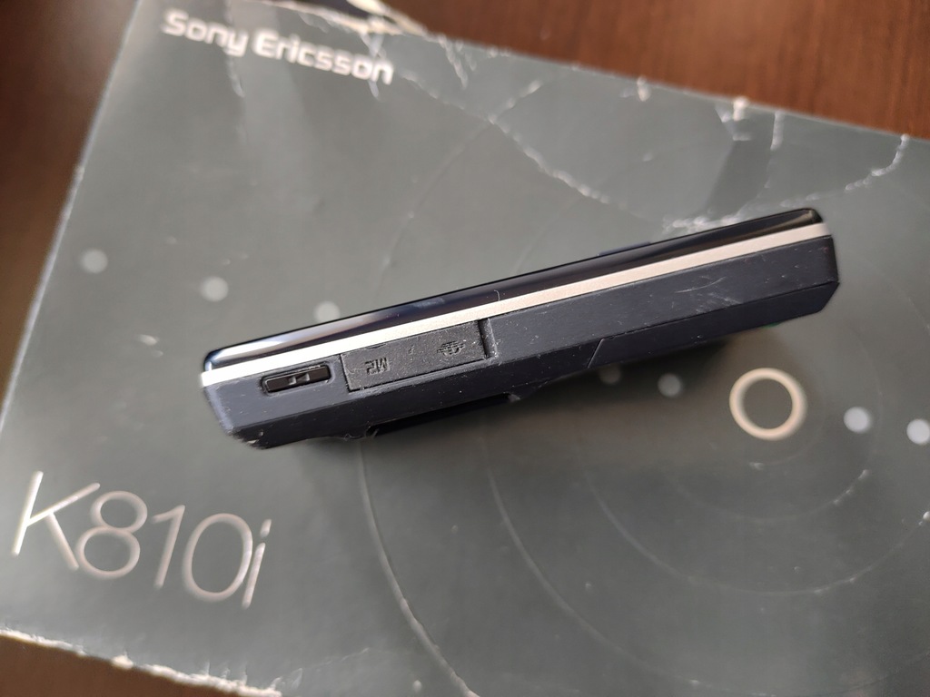 Купить Sony Ericsson K810i без симлока, хороший, с дефектом: отзывы, фото, характеристики в интерне-магазине Aredi.ru