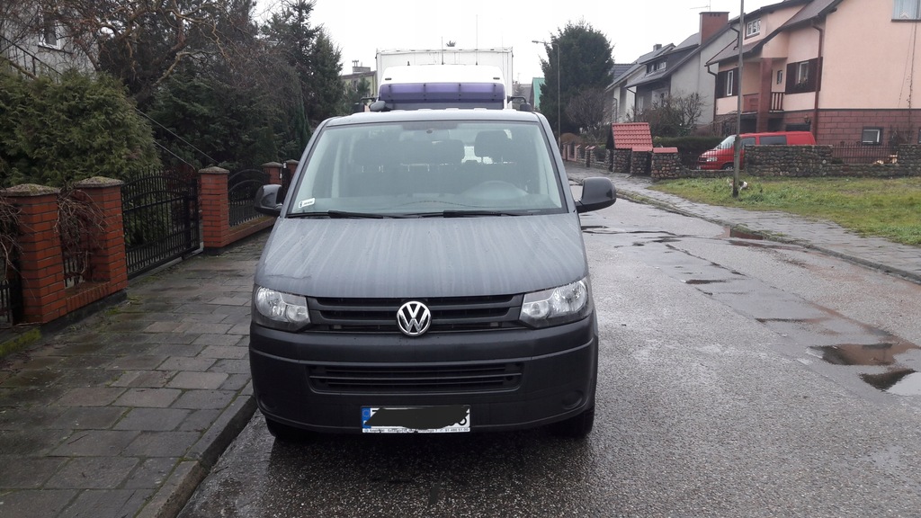 Volkswagen VW T5 Transporter 2,0 TDI 9 osób long