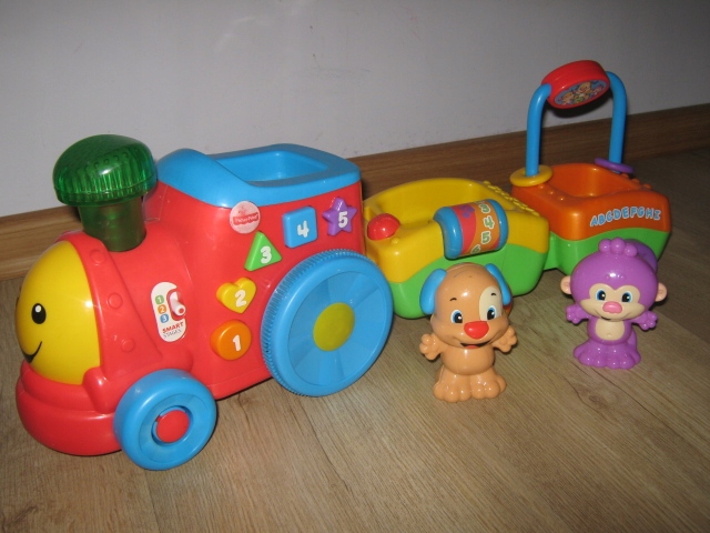 FISHER PRICE JEZDZACY POCIAG SZCZENIACZEK + ZWIERZ