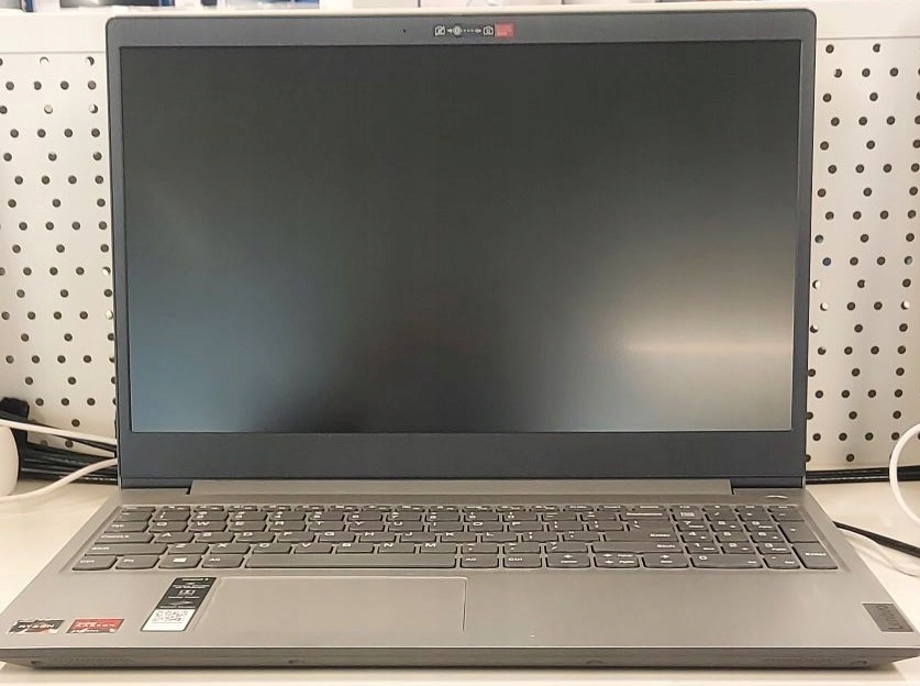 Laptop Lenovo IdeaPad3 15ADA05 15,6 Ryzen3 8GB/256