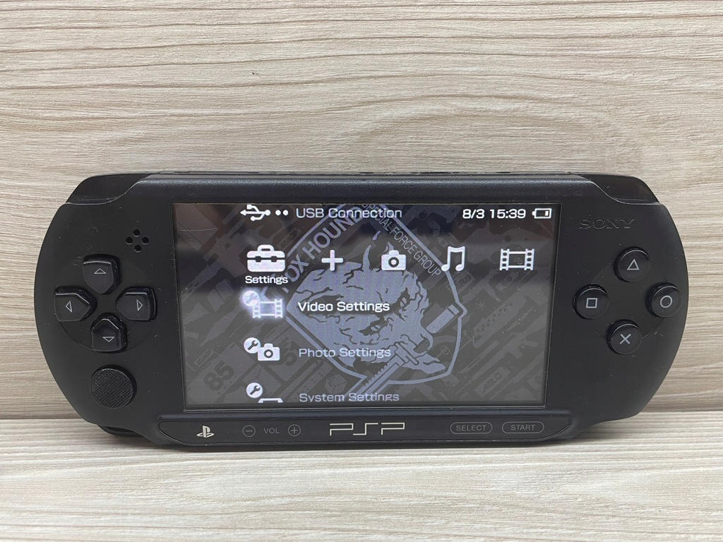 Konsola Sony PSP Slim E1004 + ładowarka ,karta 4GB